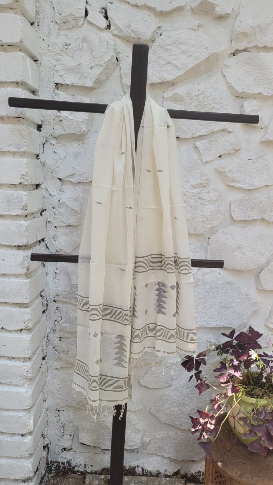 Ivory White Handloom Pure Cotton Jamdani Stole